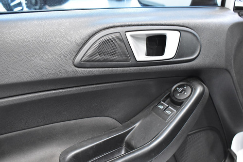 Imagen 15 de 22 de Ford Fiesta Kinetic Design 1.6 S 120cv Car-cash