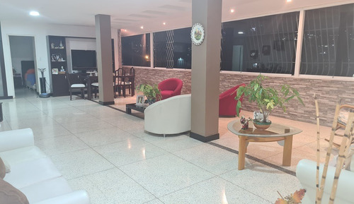 Venta De Apartamento En La Av. Roosevelt