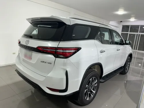 Toyota Fortuner 2024 V6