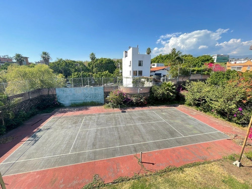 Casa Hacienda Con Cancha De Tenis | Reforma