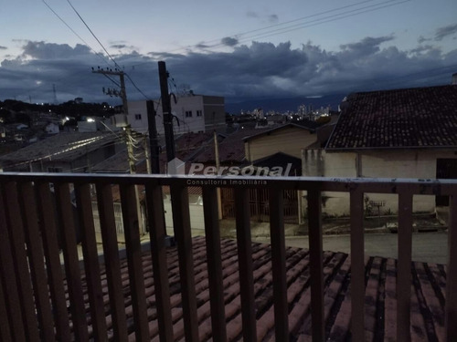 Imagem 12 de 15 de Casa Em Via Publica Em Caixa D'água - Taubaté - 218