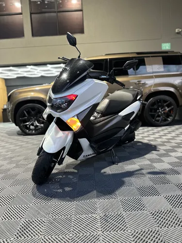 Yamaha N-max 2022