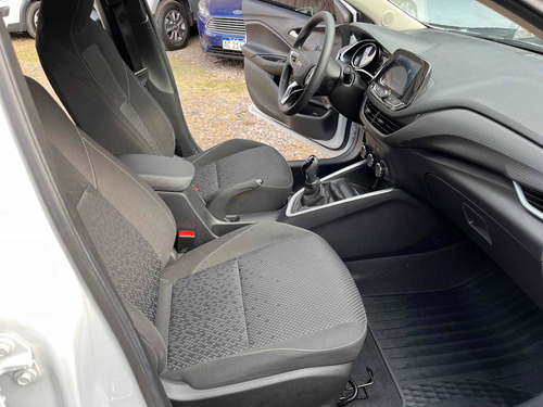 Imagen 11 de 23 de Chevrolet Onix 2020 1.2 Lt Tech Onstar
