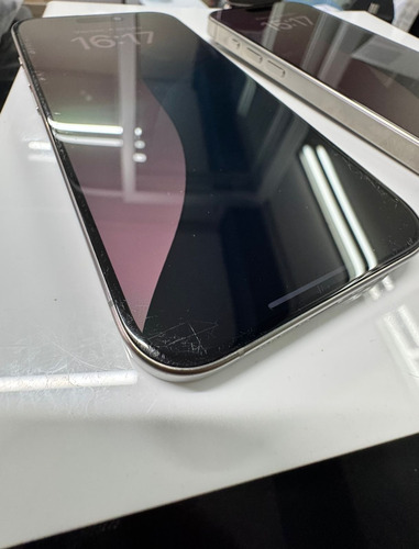 Apple Iphone 15 Pro (128 Gb)(esim) / Titanio Natural / Liberado Titanio Natural (Reacondicionado)