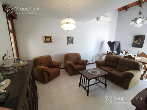 Gran Casa En Venta, Excelente Ubicación - Pinares, Punta Del Este