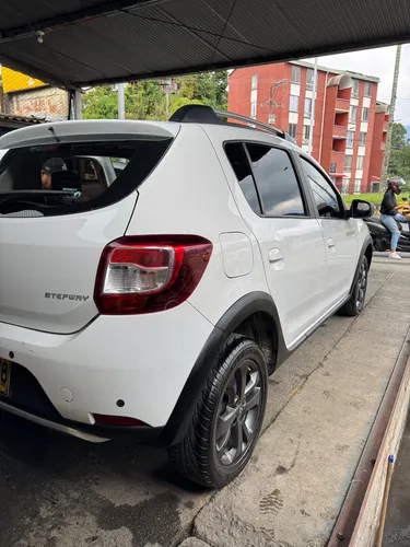 Renault Stepway 1.6 Expression / Zen