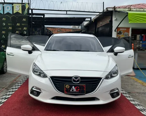 Mazda 3 TOURING 2.0 AT