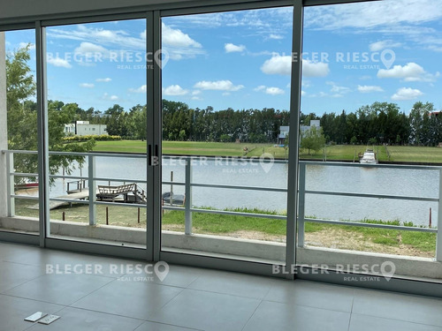 Imagen 4 de 26 de Casa Chalet En Venta Ubicado En San Juan, Villanueva, Tigre