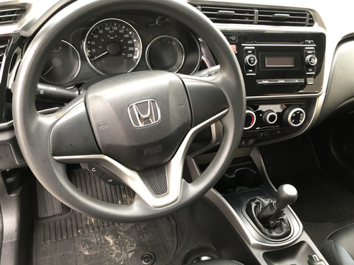 Imagen 14 de 15 de Honda City 4 Puertas