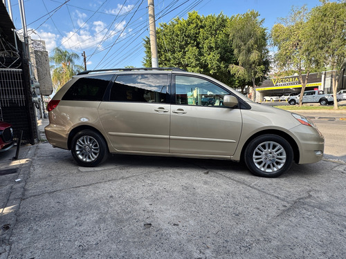 Toyota Sienna Xle At