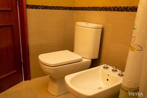 Imagen 27 de 30 de Casa En Venta En Versalles (6 Ambientes, 3 Cocheras, Cuzco Al 600)