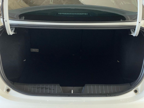 Fiat Cronos 1.8 16v Precision Pack Premium
