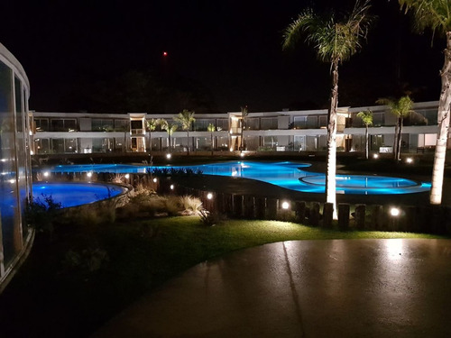 Imagen 1 de 14 de Vendo Departamento En Pinamar 2 Ambientes, Con Dos Cocheras