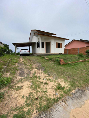 Casa Com 300m2 De Terreno - Próx. Havan E Prf, Araranguá.