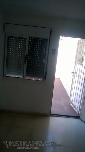 Imagen 2 de 14 de Venta De Aparatamento 2 Dormitiorios 1 Baño Con Patio Más Terreno - Gerónimo Piccioli - Ituzaingó