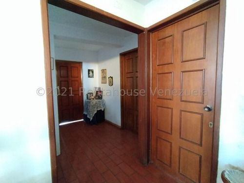 Imagen 12 de 14 de Vendo Penthouse Venta Cagua Estef 22-7068
