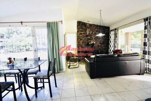 Casa En Zona Playa Mansa- Ref: 6342