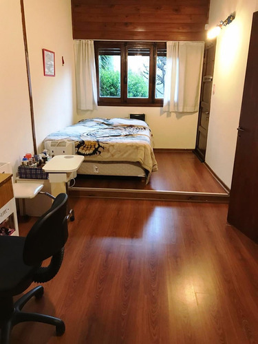 Excelente Chalet En 2 Plantas Reciclado En Inmejorable Zona