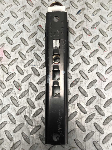 Base Cinturón Del Izq Bmw 320 I Aut V6 2.2 98/2007 (Usado)