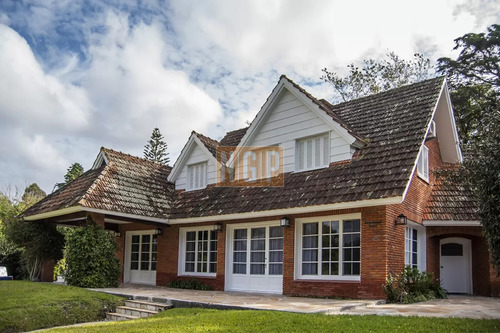 Hermosísima Casa En Golf, Punta Del Este