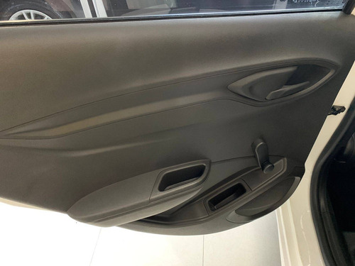 Imagem 11 de 15 de Chevrolet Onix 1.0 Mpfi Ls 8v Flex 4p Manual