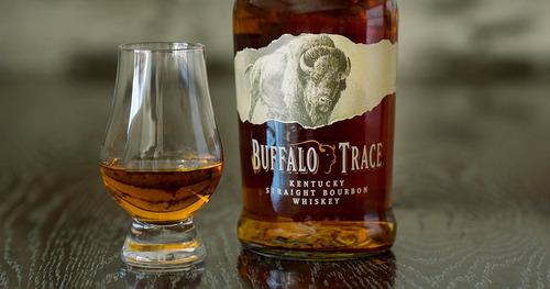 Whisky Buffalo Trace Kentucky Straight Bourbon 1 Litro P