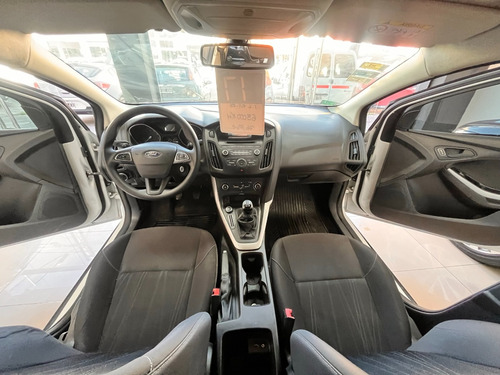 Ford Focus III 1.6 Sedan S