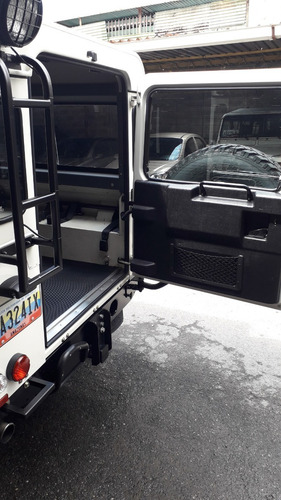 Imagen 12 de 13 de Land Rover Defender 110