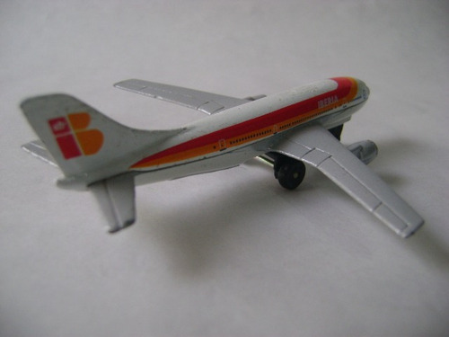 Imagen 5 de 10 de Nico Avion Metal A300b Airbus 10 X 9 Cm (avv 42)