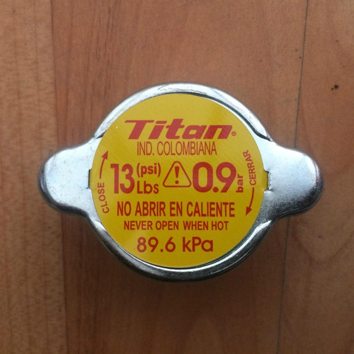 Imagen 1 de 4 de Tapa Radiador Multimarca 13 Libras 0.9 Bar Titan Tr-27