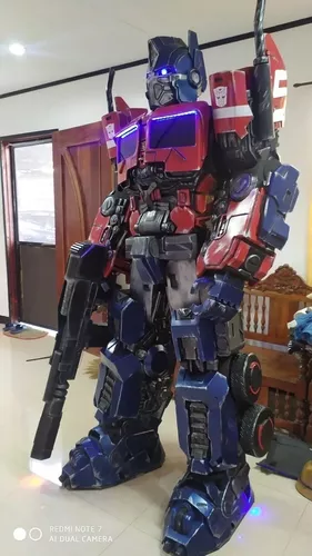 Transformers Optimus Prime personagem vivo. - Blitz Cosplay