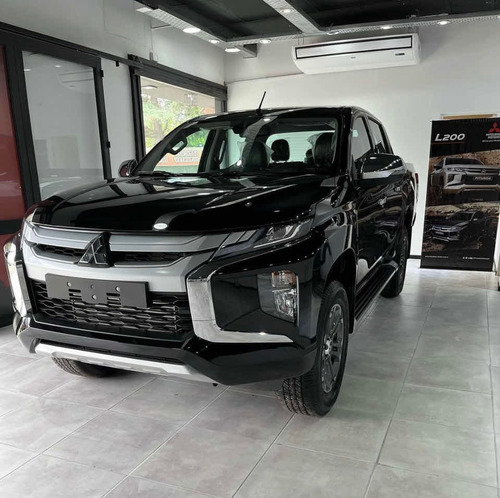 Imagen 9 de 15 de Chevrolet S10 Mitsubishi L200 At 4x4 Okm