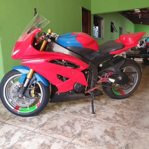 Yamaha R6