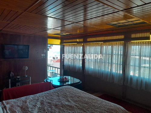 Casa En Venta Con 3 Departamentos Y Un Loft En Valparaíso