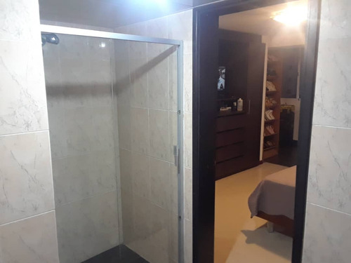 Apartamento En Residencias Vincenzo, Urbanizacion Costa Azul Ic-00158
