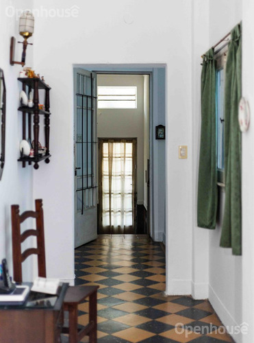 Venta Casa Amplia Y Luminosa En El Corazón De Mataderos