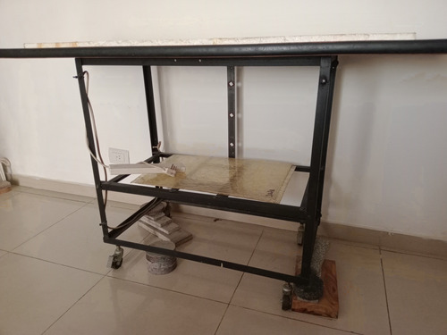 Mesa De Trabajo Taller Ruedas Con Trabas. Solo Retiros (Usado)