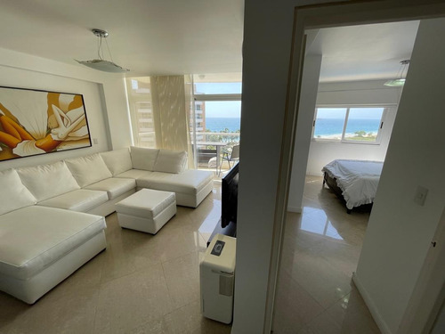 Bluebay , Playa Moreno, Apartamento De Playa .