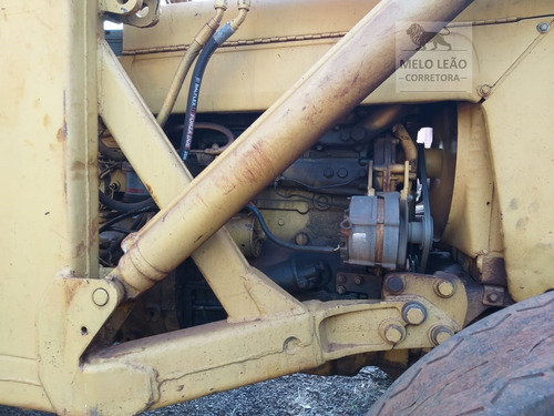 Trator Massey Ferguson 65r 4x2 - Ano 1985