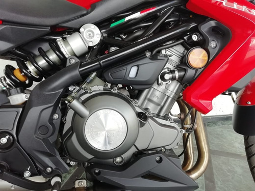 Imagen 13 de 15 de Benelli Tnt 300
