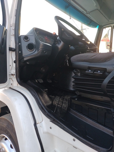 Imagem 3 de 7 de Mercedes Benz 1635
