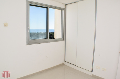 Avenida Roosevelt - Edificio Nuevo - Ref: 10880