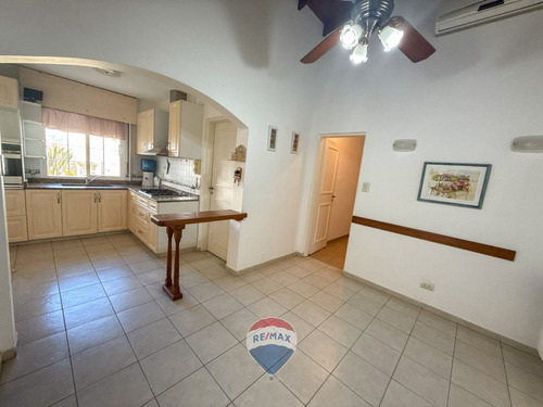 Casa En Venta 5 Ambientes - San Antonio De Areco