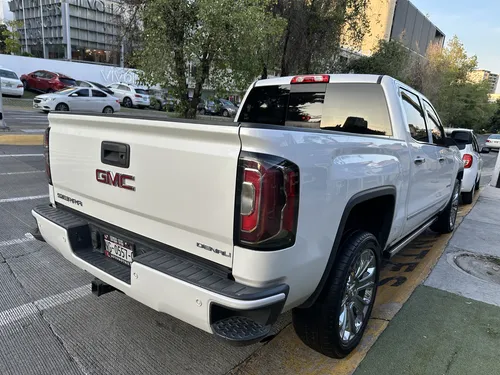 GMC Sierra 6.2 Denali Dvd At