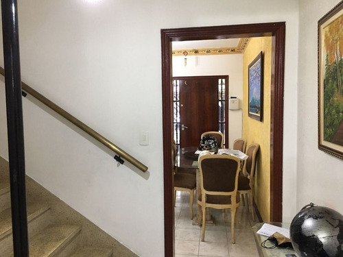 Imagem 5 de 12 de Sobrado Com 4 Dormitórios À Venda, 130 M² Por R$ 1.300.000 - Parque Colonial - São Paulo/sp - So0137