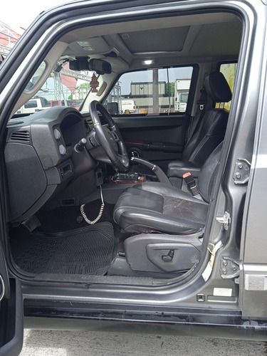 Jeep Commander