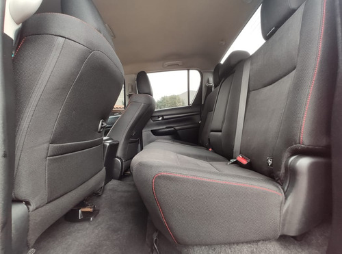 Toyota Hilux 2.8 SR CHALLENGE 4X4 CD 16V DIESEL 4P AUTOMÁTICO