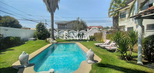 Casa En Venta De 4 Dorm. En Quilpué