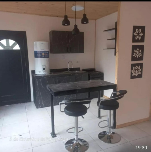 Casa En Venta - 2 Dormitorios 1 Baño - Cochera - 200mts2 - San Martín De Los Andes
