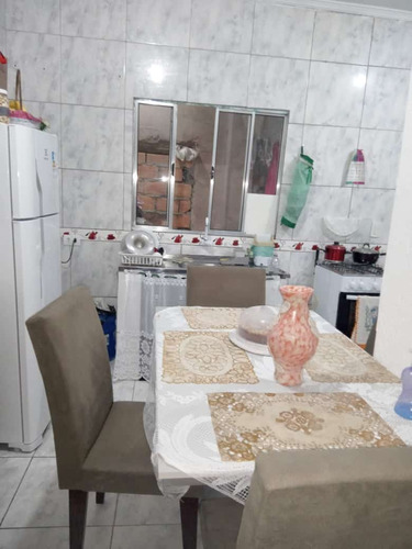 Vende Se Está Casa Pelo Um Ótimo Preço E Uma Ótima Rua 